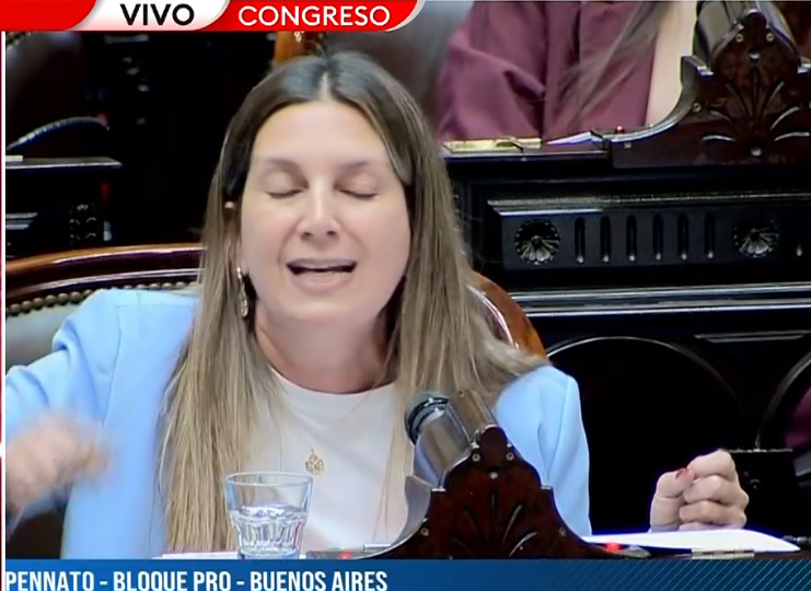 ..."No me hagan elegir entre pasta o pollo, quiero tener una alternativa superadora"...

¡Bien ahí, Lospennato!