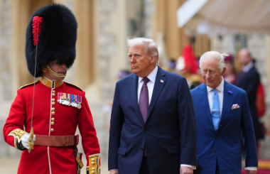 herotimeszero's tweet image. While Trump is in the UK, let's make a trade. We'll give them Trump, Vance, Loomer, Kid Rock, and a bucket of fish and chips. And they give us absolutely nothing.