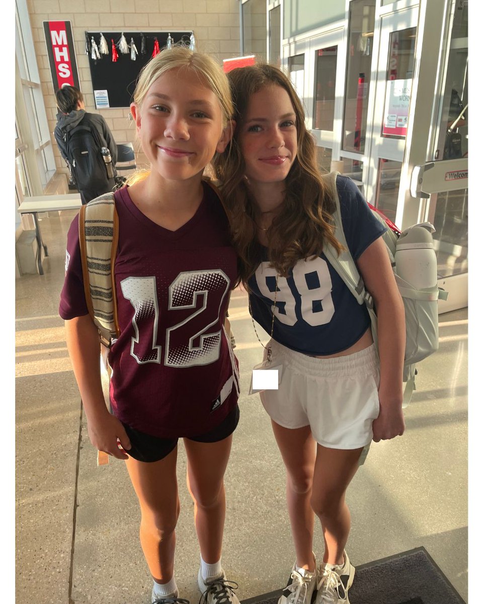 MHS9th's tweet image. Today we are teaming up for kindness! #LISDBeKind #OneLISD #AllRoadsLeadToExcellence