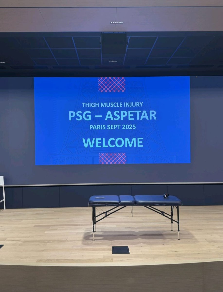 Proud of our medical  team (L) 
Dr. Dlutowski and physiotherapist Gio Manganno during the Workshop organized by PSG and Aspetar.

Non stop growing ..