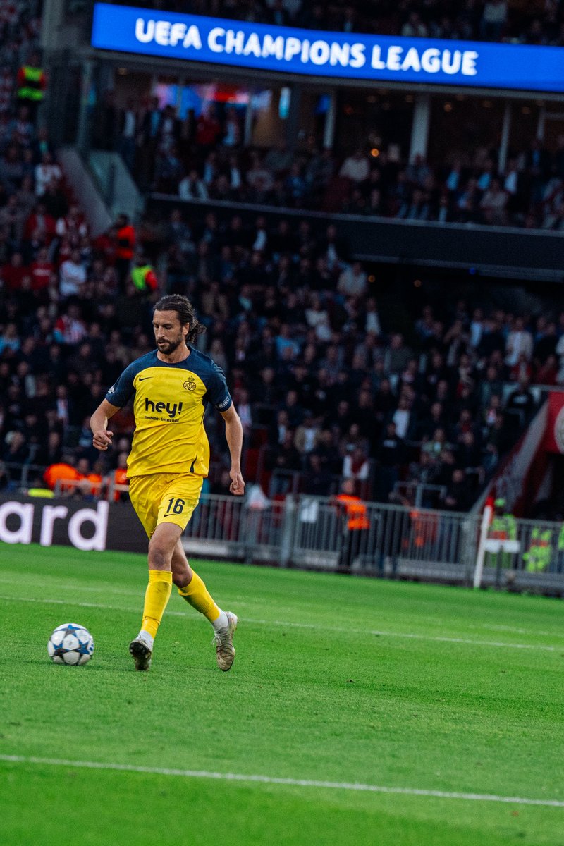 Dreams do come true 🤩 So so proud to lead this team out. An historic night for everyone associated with the club and what a performance to mark the occasion 💛💙