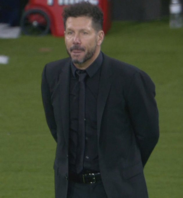 Leave football before its leaves you 

#LIVATM #LIVAtleti