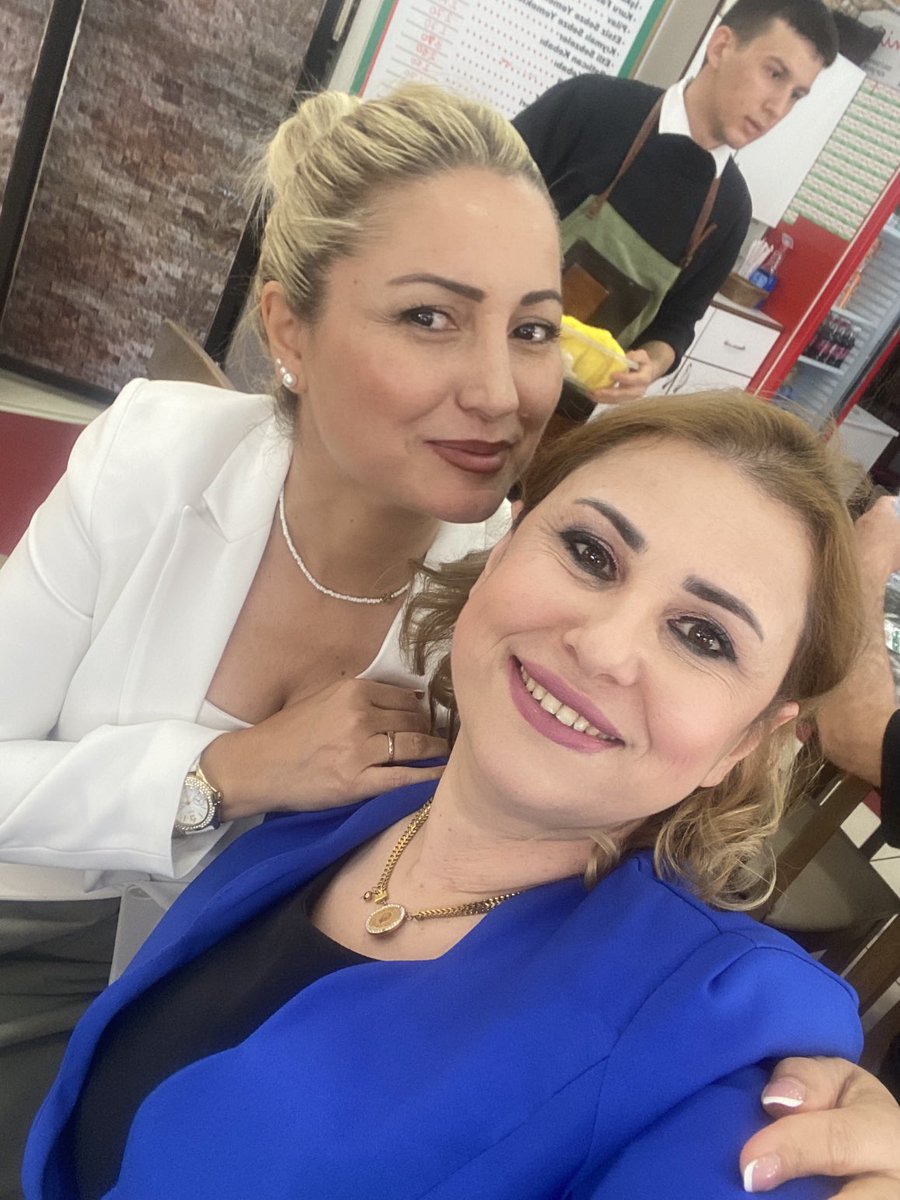 Güzel yüreklim yolun her daim açık olsun dimdik duruşuna hayranım yalaka degılsın harbısin mertsin iyiki tanımışım seni <a href="/esram/">Esra Cetinkaya</a>