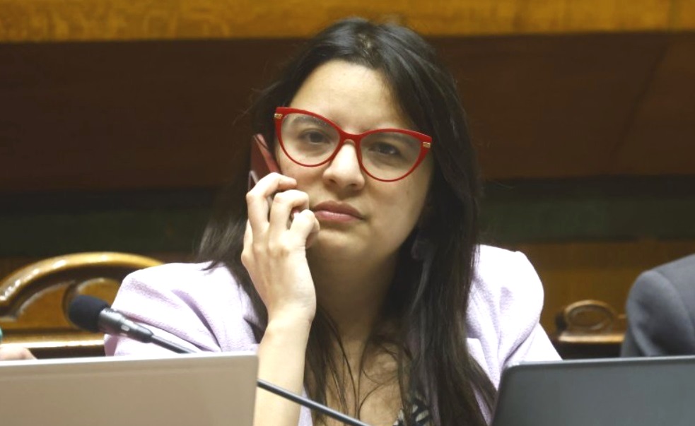 60 funcionarios de la DIPRES recibieron bonos millonarios a pesar de hacer mal TODOS LOS CÁLCULOS gamba.cl/2025/09/funcio…