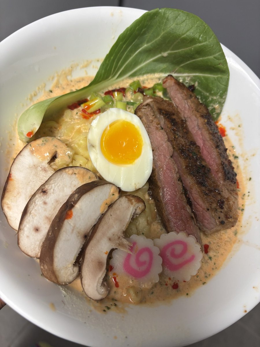 MonoMinqxx's tweet image. Hi! Im Mini!
I’m a daredemo vtuber fan. I love rhythm games, anime and Vocaloid too! You’ll mainly see me post my love for my oshis, stream from time to time, shitpost and collect merch! I also love cooking!! When I can I go to events! I hope to reach out to the community more ^^