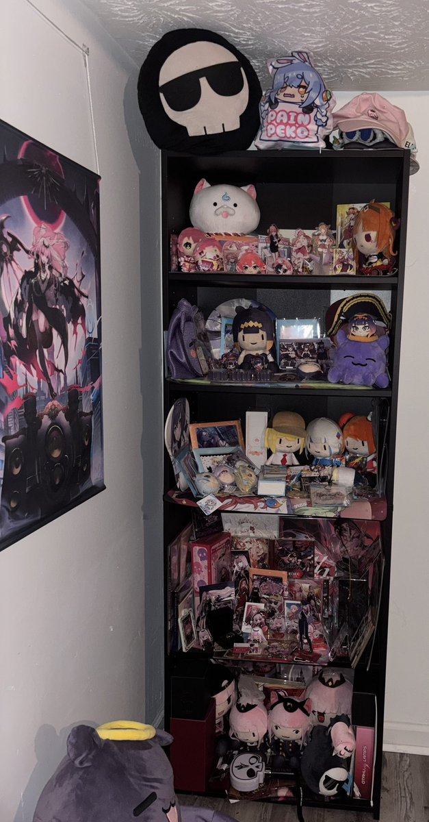 MonoMinqxx's tweet image. Hi! Im Mini!
I’m a daredemo vtuber fan. I love rhythm games, anime and Vocaloid too! You’ll mainly see me post my love for my oshis, stream from time to time, shitpost and collect merch! I also love cooking!! When I can I go to events! I hope to reach out to the community more ^^