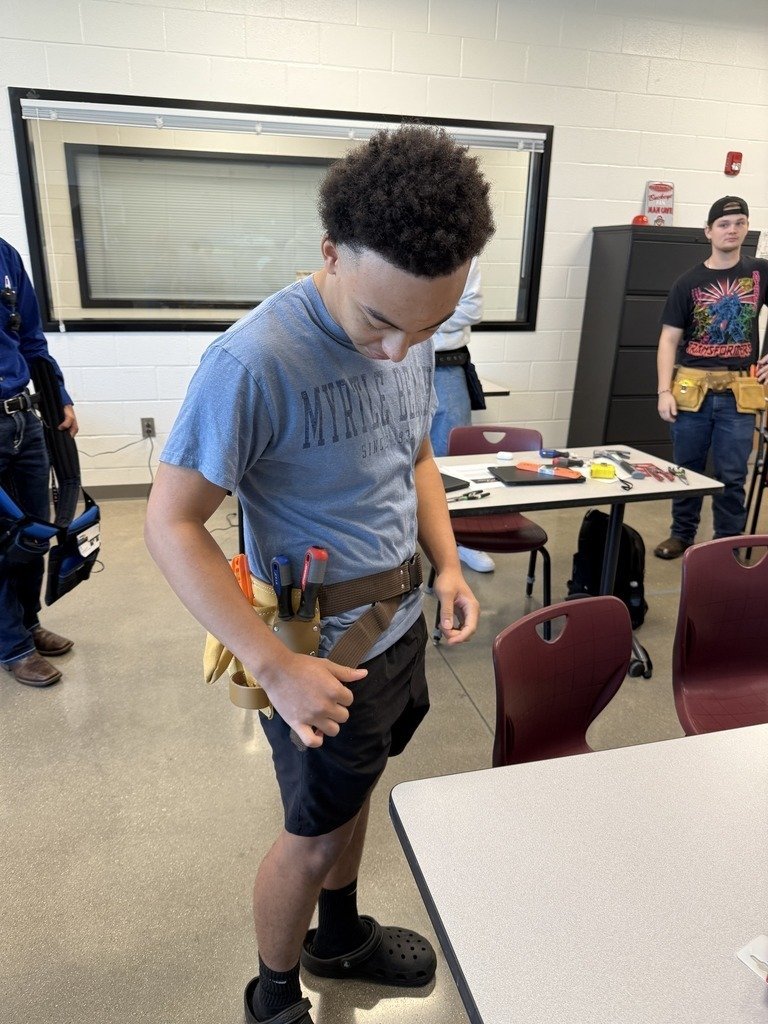 JessCoSchools's tweet image. 🔌 Did you know JCS now offers an Electrical Technician Pathway?  Students can explore their passion &amp;amp; purpose while gaining real-world skills and preparing for a high-demand profession. A win for their future success and our community's workforce needs! #ToolsOfTheTrade