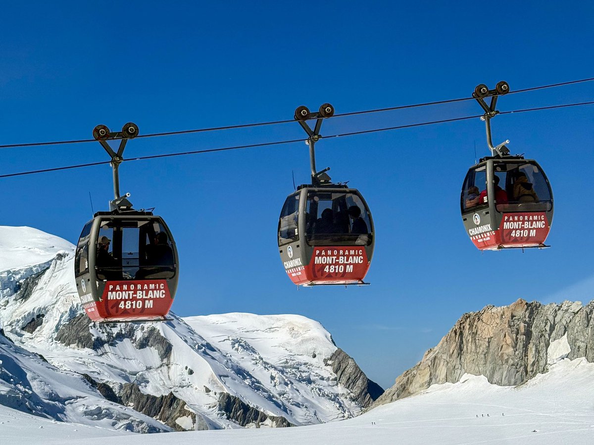 ℹ️ Panoramic Mont-Blanc : dernière traversée le 21 septembre.

Encore quelques jours suspendus au-dessus des glaciers, entre France et Italie

Après... on se dit ciao et on se retrouve l'été prochain 🇮🇹

#chamonix #montblanc