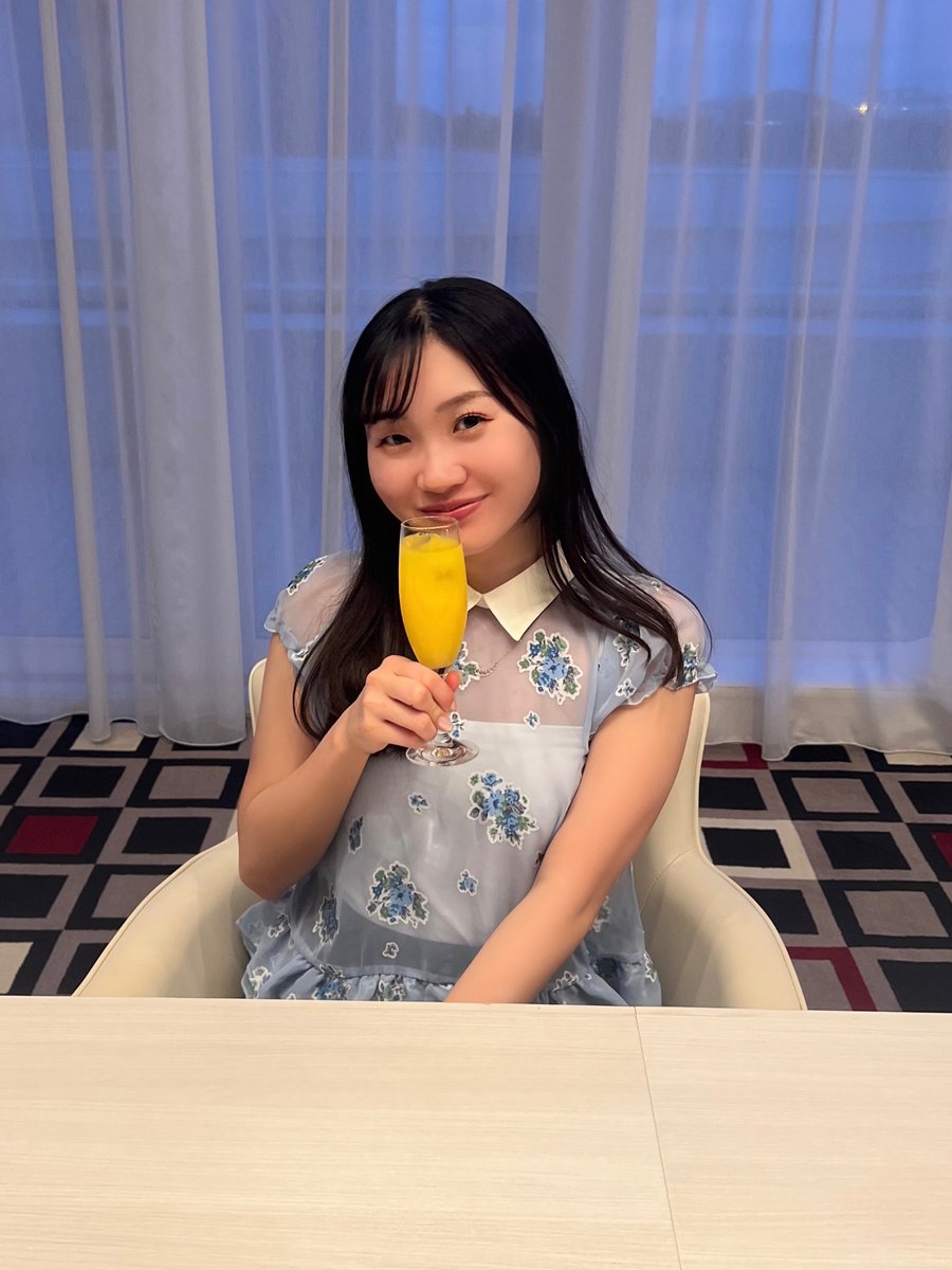 宮崎栞菜 (@kanna_kyun) on Twitter photo 本日🀄9/18(木)19:00~23:30
Flow Bar Theory様 <a href="/FlowBarTheory/">Flow Bar "Theory"(バー セオリー)</a>
なんと!麻雀プロになって、初めてのバーゲストです🥂✨️
いっぱい飲みたい〜っ!!🥹💭
意外と喋るので、誰でも気軽に会いに来ていただけたら嬉しいです🙌🏻💖
よろしくお願いします☺️🎶 本日🀄9/18(木)19:00~23:30
Flow Bar Theory様 <a href="/FlowBarTheory/">Flow Bar "Theory"(バー セオリー)</a>
なんと!麻雀プロになって、初めてのバーゲストです🥂✨️
いっぱい飲みたい〜っ!!🥹💭
意外と喋るので、誰でも気軽に会いに来ていただけたら嬉しいです🙌🏻💖
よろしくお願いします☺️🎶