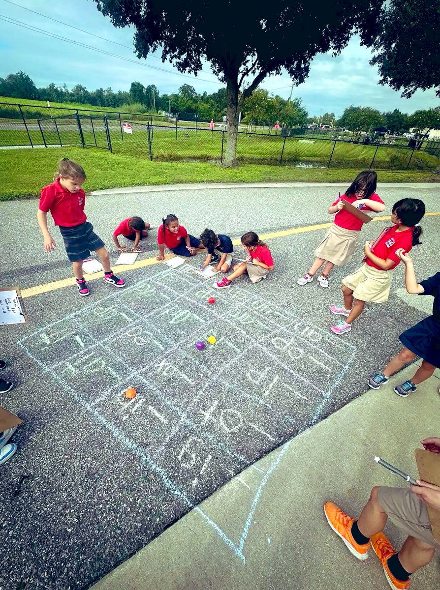 🌴 Classroom WINS = Outdoor Learning 

2nd grade WIN time students have been working hard and showing incredible effort in the classroom. Their reward...fresh Florida sunshine and learning outside! 📚🌞

#WeAREMcKeel  #FloridaVibes
