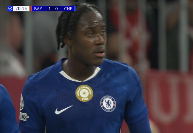 Look at the face of Chalobah

He knows he's getting benched 🤣🤣