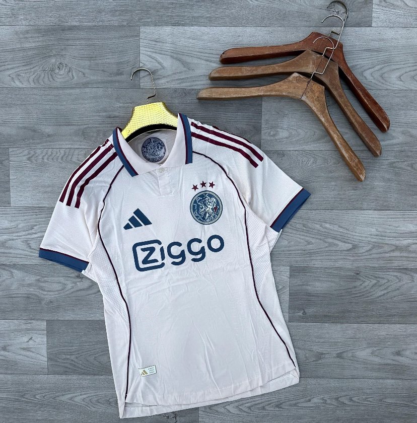 m_jerseyss's tweet photo. Ajax 3rd kit available in M , L and 2xl
player version at ksh 1600
Biashara street Hison plaza first floor shop 110 https://t.co/2dDe0bEamY