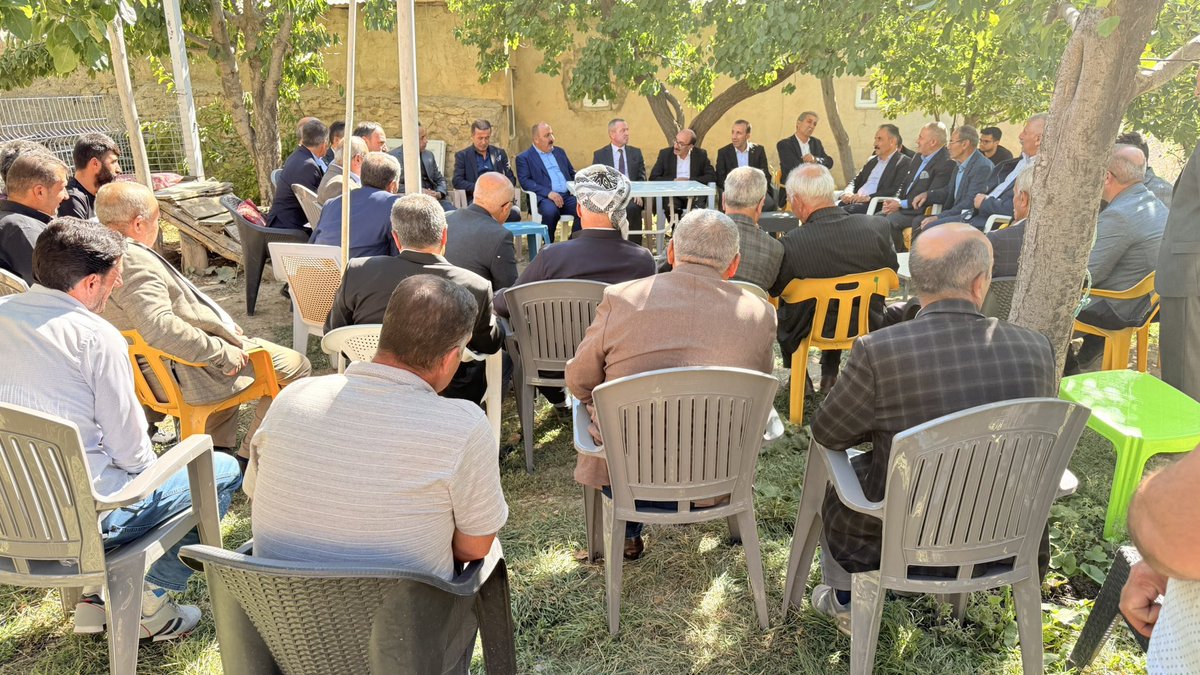 ✅ Onbaşılar (Hirmiye) Köyü ve Mezra Ziyaretleri 
il Başkanımız sn <a href="/KayaZeydin/">Av. Zeydin KAYA</a> 
Yüksekova İlçe Başkanımız <a href="/BurhanYASAR30/">Burhan YAŞAR</a> ve teşkilatımızla birlikte büyüklerimiz ve vatandaşlarımızı ziyaret ederek, hasbihal ettik. Talep ve önerilerini dinledik. 
<a href="/RTErdogan/">Recep Tayyip Erdoğan</a>
<a href="/Akparti/">AK Parti</a>
<a href="/abuyukgumus/">Ahmet Büyükgümüş</a>