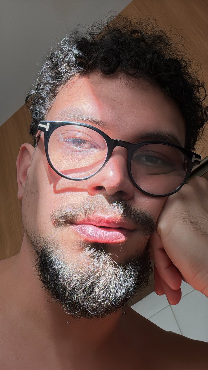Vinicius Nascimento 🦈 (@viniciusnasofc) on Twitter photo Esse sol fake dessa cidade é laranjada pura 😮💨😮💨 Esse sol fake dessa cidade é laranjada pura 😮💨😮💨