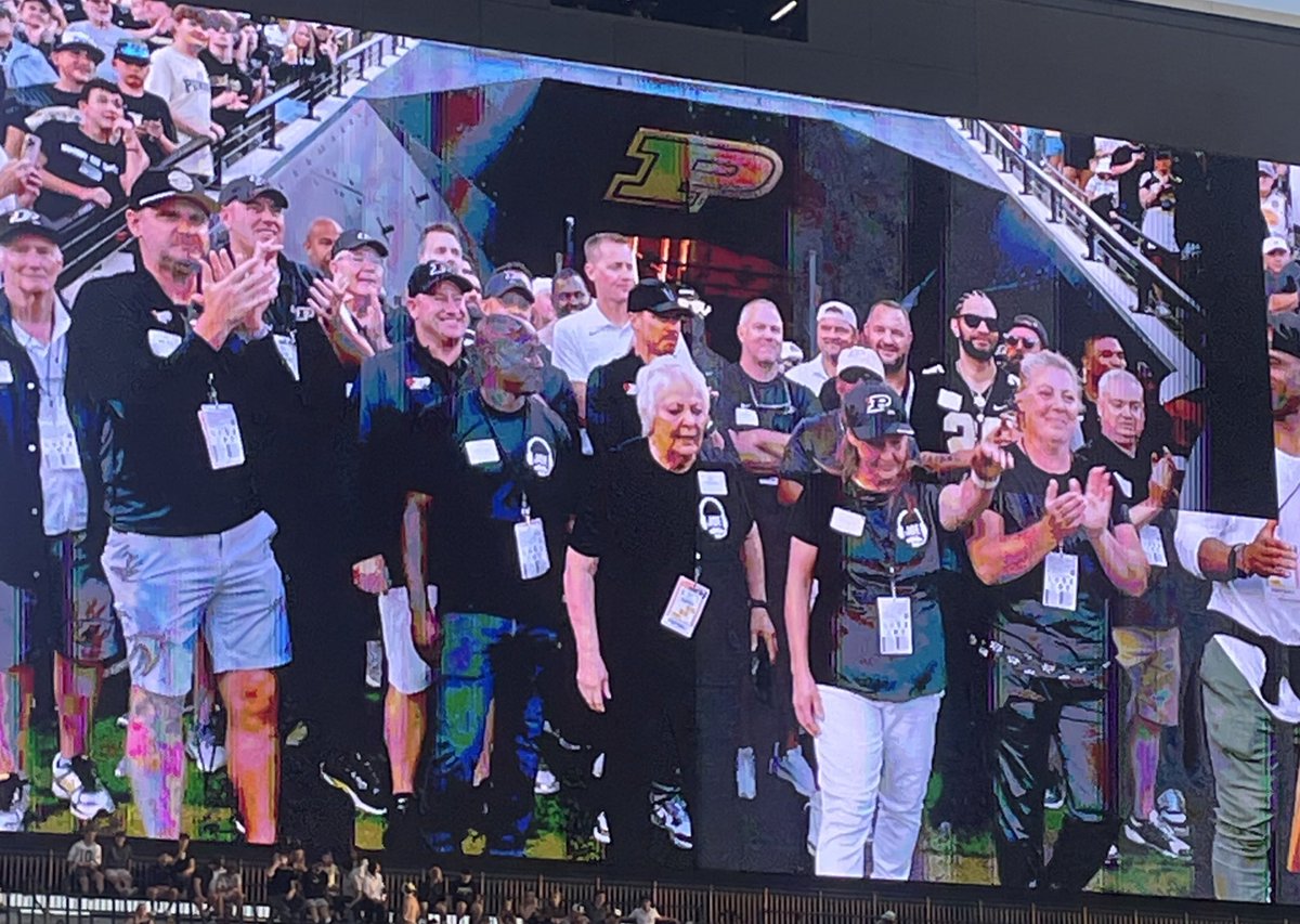 No Context Purdue tweet media