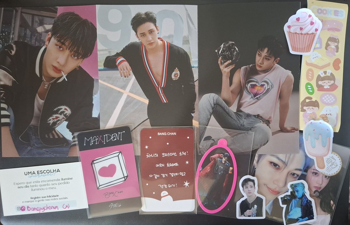 Feedback super positivo pra <a href="/bangrychann/">Cachorra do Lobo 🐺 | VIU O SKZ ❤️🇧🇷</a> pela CEG e venda do folded poster limited e LD de Maxident e LD e ornament de Rock-Star do Bang Chan. Ela respondeu todas minhas dúvidas, mandou tudo bem embalado e estão em ótimo estado. Muito obrigada por td! 💝