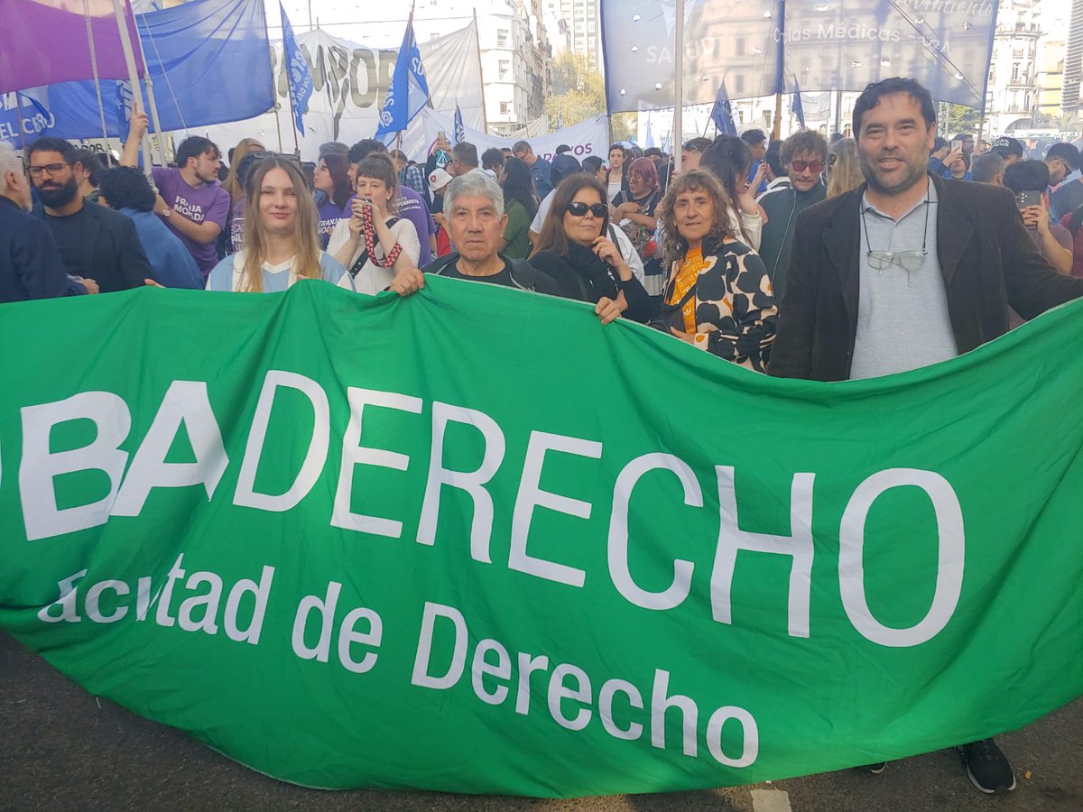 #MarchaFederalUniversitaria 
#NoAlVeto