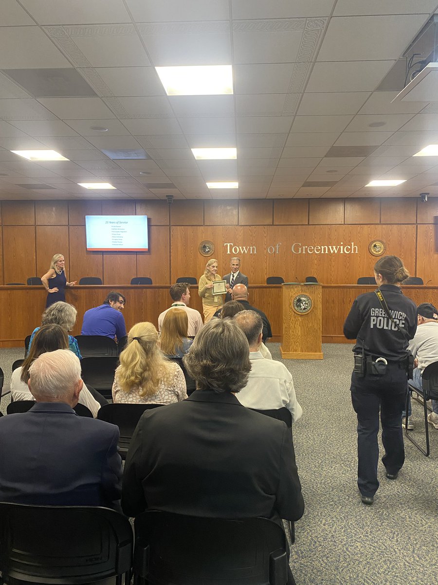 Lindsey Eisenstein tweet media