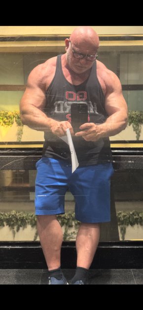 Itlnbuilt64's tweet photo. whos your Daddy? https://t.co/YaT91kxDHp