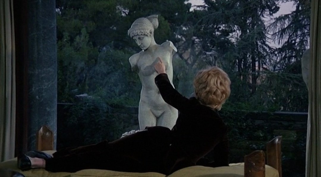 drkkwv's tweet photo. venus in furs (1969) dir. jesús franco https://t.co/7u5bsqZims