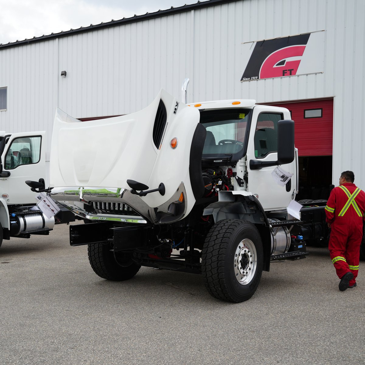 Great day at Fort Garry Fire Trucks in Winnipeg where Maxim showcased our International Truck Chassis including the International CV, HV and MV Models. Thanks to everyone at Fort Garry who participated and to Shayne Garwood of Maxim who organized the event.