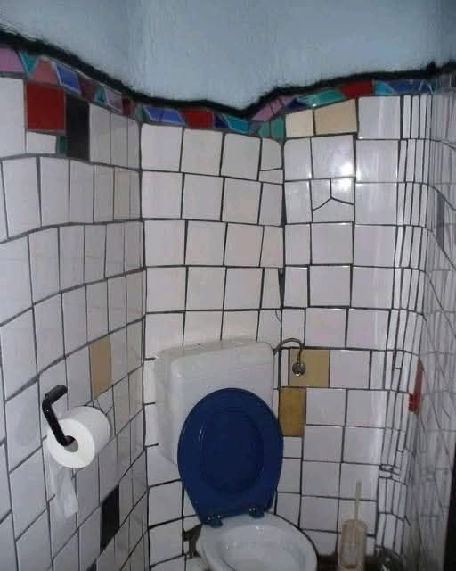 PostmanPat__'s tweet image. I spent this afternoon helping Ted Glen to renovate Dorothy Thompsons  bathroom . .   

&quot;Time For A Pint Ted&quot; 

#TedsBodgeJob
#LeaveItWithMe