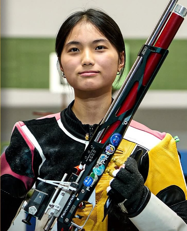 16-year-old Peng Xinlu 🇨🇳 sets a World Record (255.3) to win Gold in Women’s 10m Air Rifle at ISSF World Cup in Ningbo — with her trusted Feinwerkbau!

Age is no barrier when passion meets precision. 💪 

Discover the unmatched precision of Feinwerkbau 👉 kiehberg.in