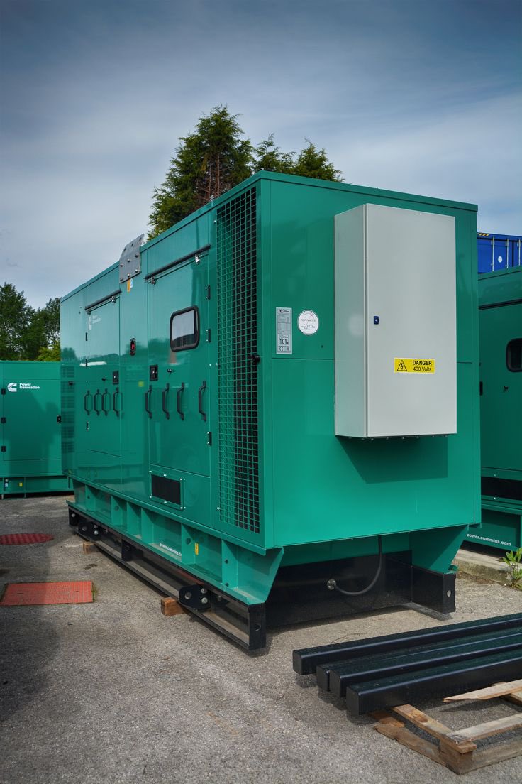 Alabaotgplug's tweet image. Power up with this beast! 🚀💡 Check out this massive green generator 🔋⚡ ready to keep things running smoothly! #AlabaOTGPlug #GeneratorGoals #PowerUp #EnergySolutions #GreenTech #IndustrialPower #ViralVibes