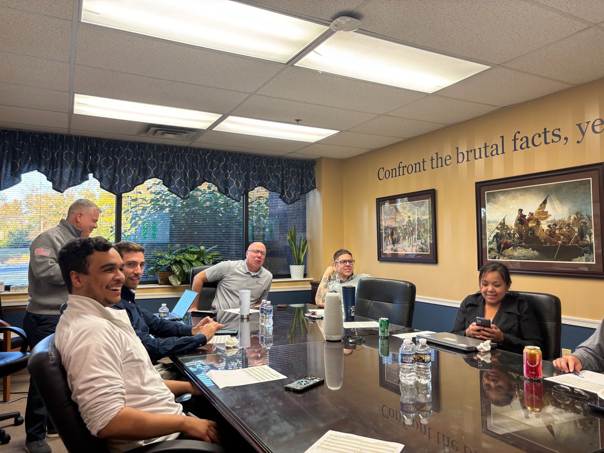 KPInterface's tweet image. Trivia Night at KPI was a hit 🎉 

From “Historical Hashtags” to pop culture, the competition was fierce. Congrats to our champion, Nick 🏆 

#TeamBuilding #TriviaNight