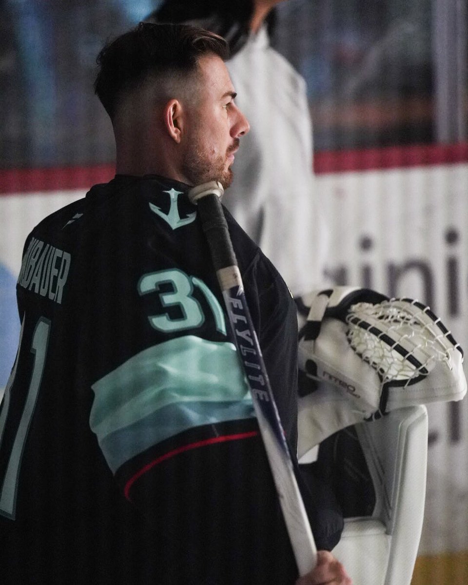 had to be sneaky to get a shot of this guy 📸