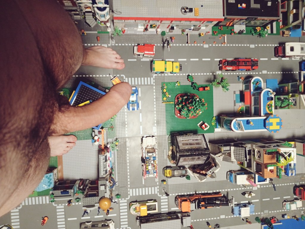 lego-City-Builder tweet media