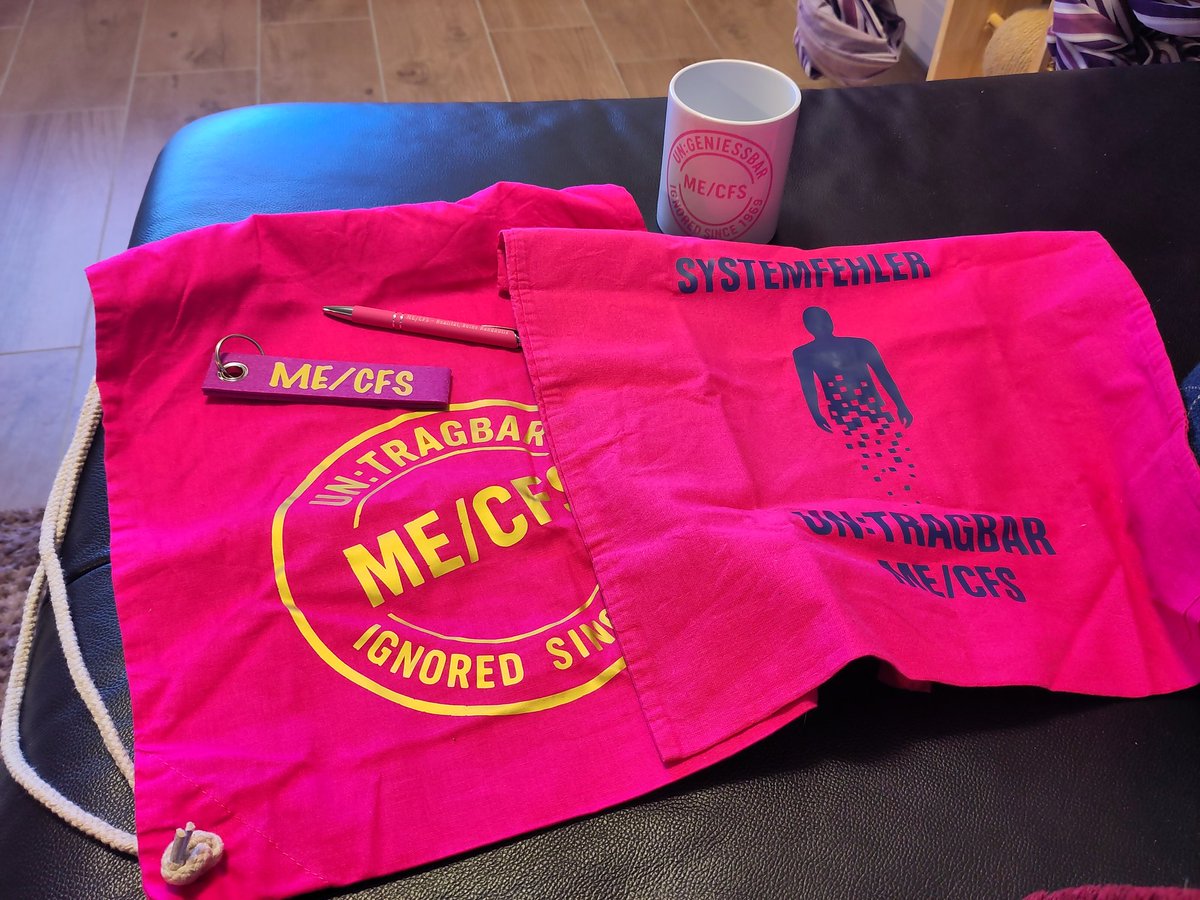 Vielen Dank an <a href="/FrauXausNRW/">Frau𝕏ausNRW 🍋</a> 
Alles heile angekommen.

Das Gold auf pink sieht mega aus 😍
Und über die Farbauswahl bei der Tasse habe ich mich sehr gefreut.