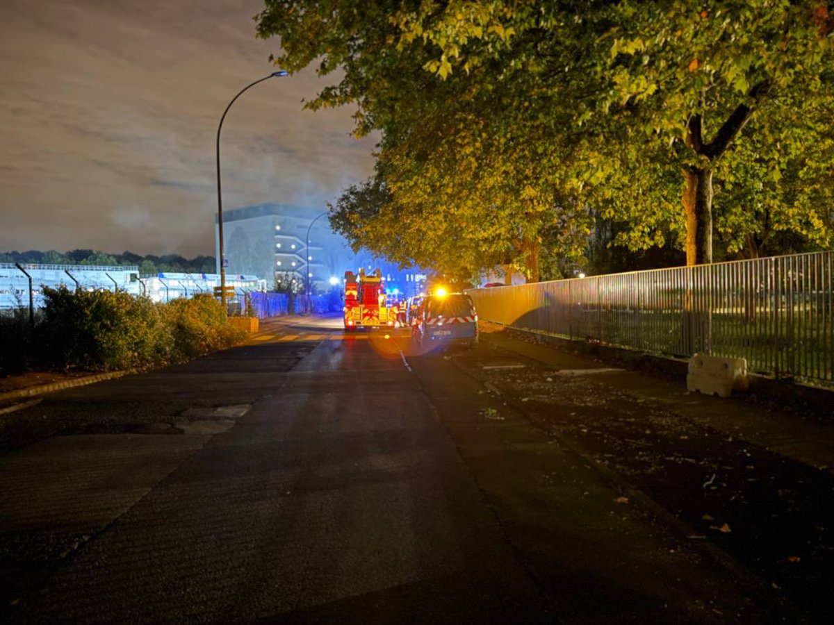 Olivier Mis (@oliviermis) on Twitter photo Amusement à 5h30 du matin pour <a href="/jordan_jouin/">Jordan</a> et <a href="/g_marsot/">Gautier ⚡️ MARSOT</a> avec un départ de feu sur un poste source/répartition HT/BT Enedis. Nous avons été réalimentés à 9h à PAR3… les petits plaisirs de l’astreinte 😬
Transfert de notre fourgon d’urgence + remorque cuve à fuel dans la foulée Amusement à 5h30 du matin pour <a href="/jordan_jouin/">Jordan</a> et <a href="/g_marsot/">Gautier ⚡️ MARSOT</a> avec un départ de feu sur un poste source/répartition HT/BT Enedis. Nous avons été réalimentés à 9h à PAR3… les petits plaisirs de l’astreinte 😬
Transfert de notre fourgon d’urgence + remorque cuve à fuel dans la foulée
