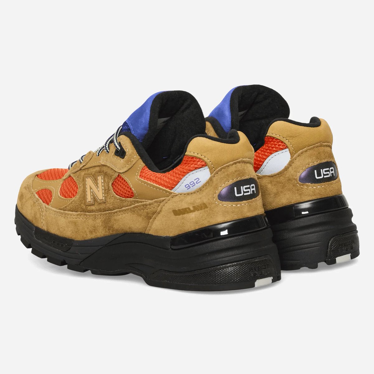 SNKR_TWITR tweet media