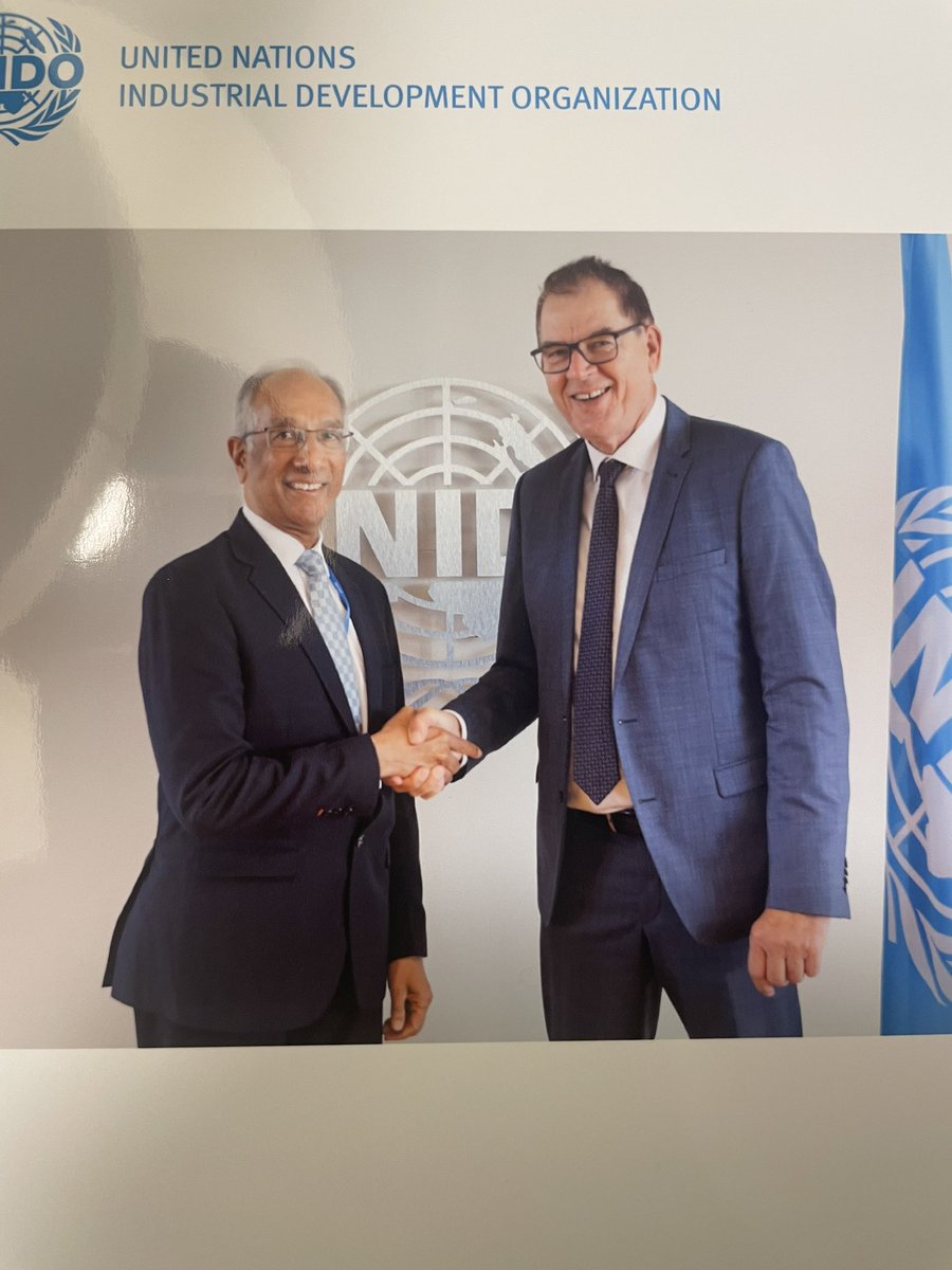 Met with DG UNIDO H. E. Gerd Müller. Discussed opportunities for collaboration and partnership between OIC and UNIDO particularly for promoting technology and innovation to address multitudnal challenges relating to water, climate change and other areas in the OIC Member States.