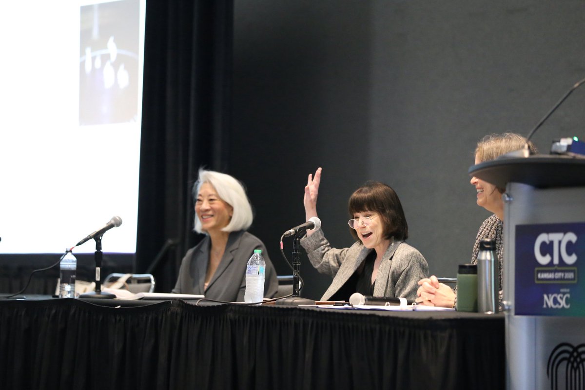 StateCourts's tweet image. Day 2 of #CTC2025 was all about learning and networking! 

Highlights included a midnote panel featuring President Elizabeth Clement on the promises and perils of #AI in our courts, plus deep dives across 5 educational tracks and networking opportunities.

#CourtTech #AIinCourts