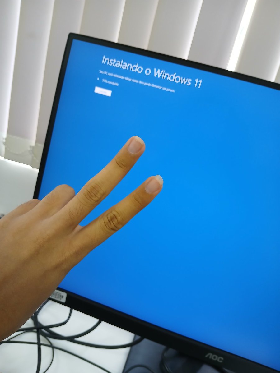 _kalirio's tweet photo. do estagio hoje :) https://t.co/v83rtQr3T7