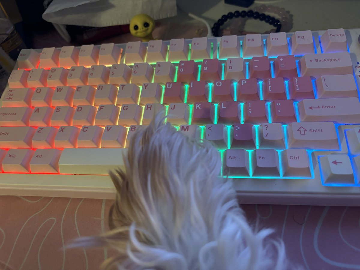 VASHER12345's tweet image. yall fw my new keyboard?