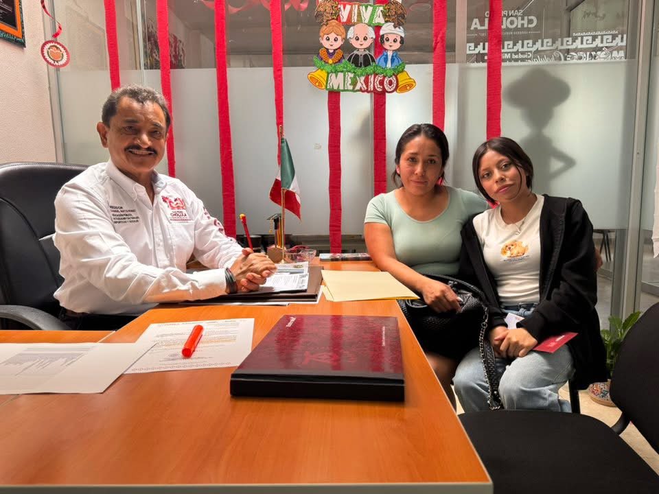matarubio61's tweet photo. 🌟 "Lo que haces hoy define el éxito que tendrás mañana”🌟

Una muy buena jornada de labores en el ayuntamiento municipal de San Pedro Cholula, con gusto te apoyamos en la medida de lo posible. https://t.co/nSQ1tNYu3P