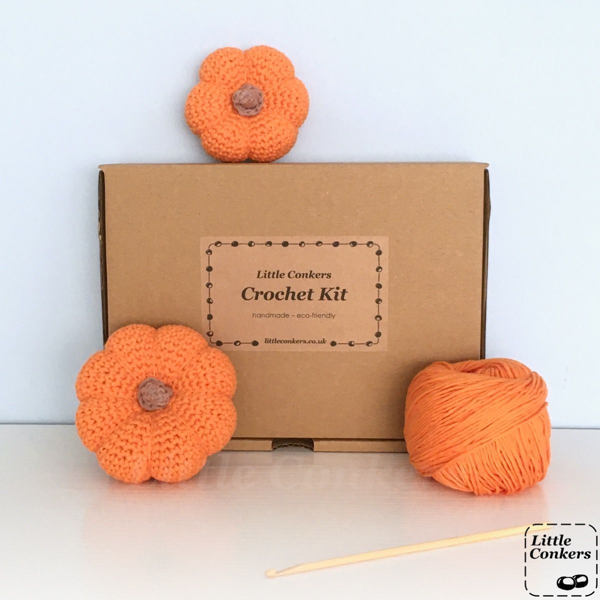 LittleConkers's tweet image. Perfect gift for someone crafty at this time of year. Eco-friendly kit to make two mini pumpkins. littleconkers.co.uk/shop/pumpkin-c…  
#OrganicCotton #Pumpkins #CraftKit