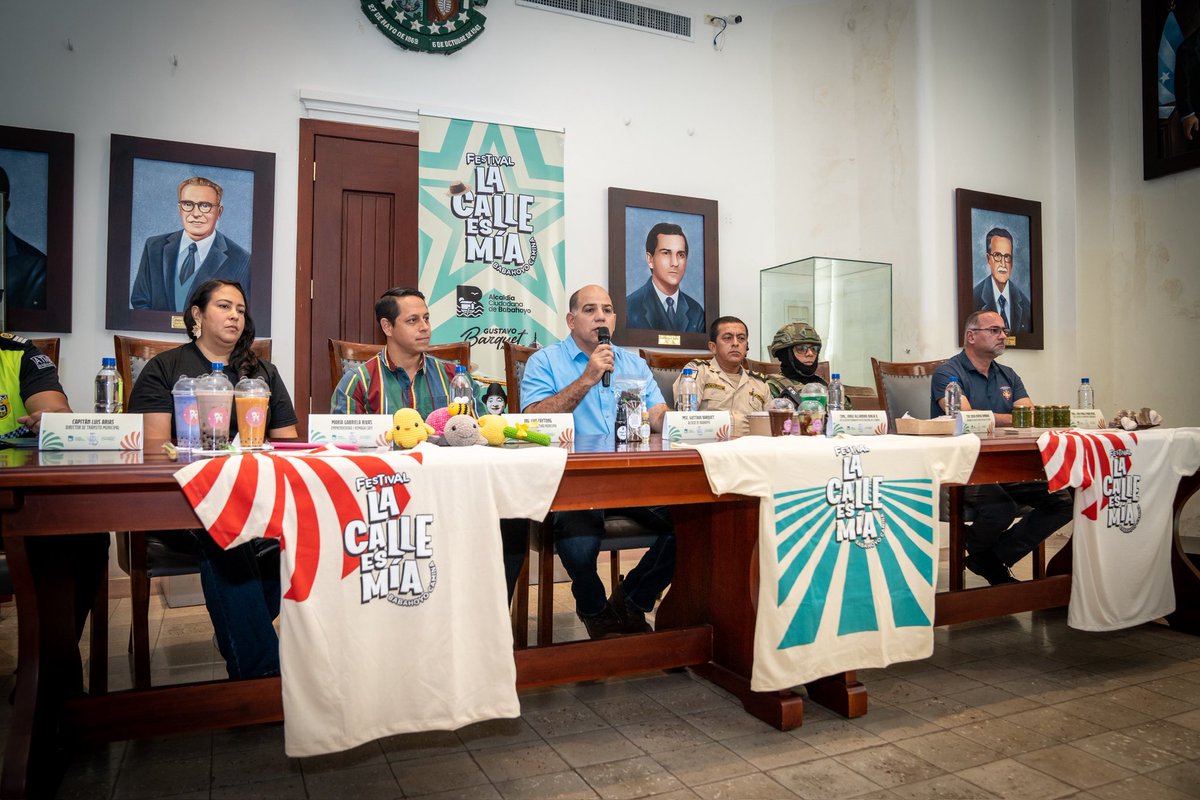 alcaldiabbhy's tweet image. #Babahoyo | En rueda de prensa, nuestro alcalde @GustavoBarquetM, junto al Director de Cultura de la #AlcaldíaCiudadanaDeBabahoyo, informaron sobre el festival #LaCalleEsMía 🎉…