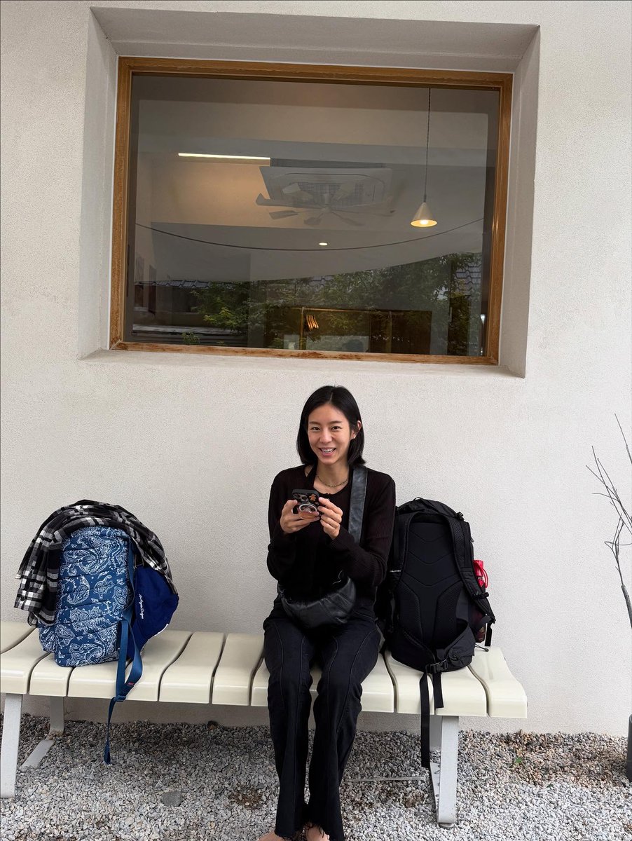 UIEO4O9's tweet photo. Take time to go out ,take time to go out♥😚.
#uee #uie  @kim_uieing49 https://t.co/6lQBamsJPJ
