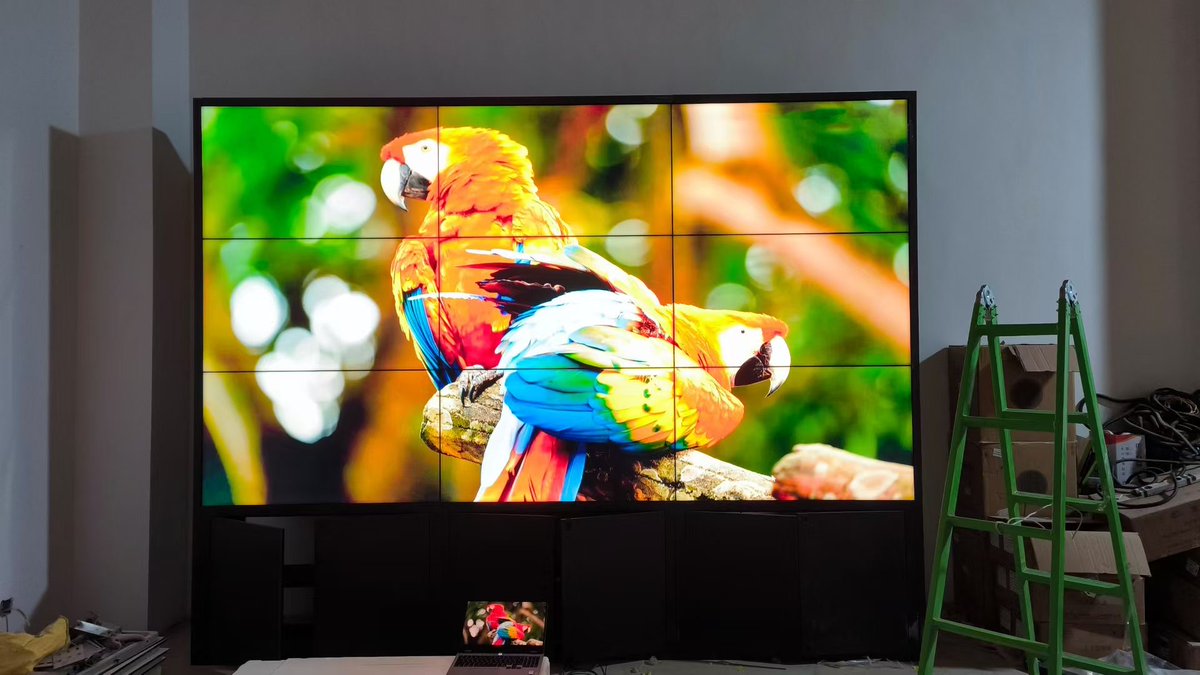 Rachel_yu433's tweet image. 3x3 55&quot; LCD Video Wall with Cabinet Bracket, Looks Nice! #videowall #lcdwall #55videowall