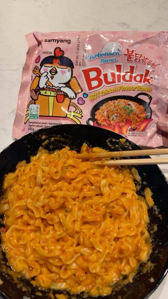 lvzme13's tweet photo. Anyone else craving ramen at this hour? https://t.co/jbds6fxA3Q