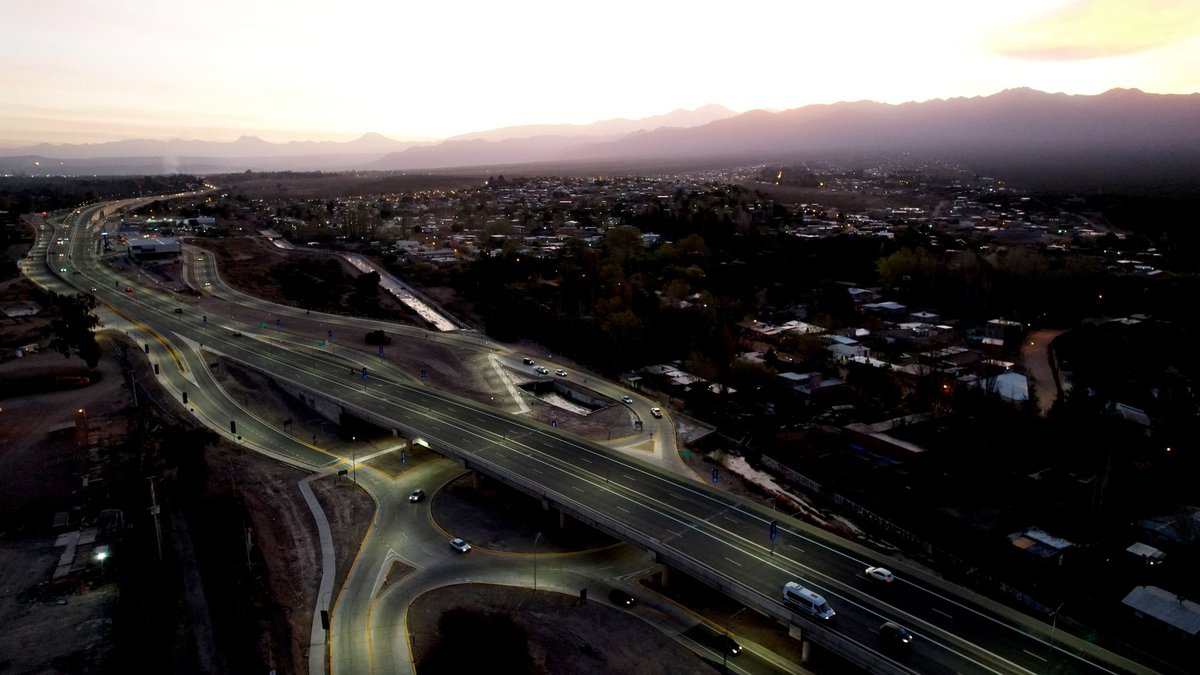 Ruta 82. Financiamiento para infraestructura productiva
La finalización de esta etapa de la Ruta 82, planificada durante el primer gobierno de Alfredo Cornejo y llevada adelante por la gestión de Rodolfo Suárez, marca un hito para Mendoza. Superamos la pandemia, la desidia de un