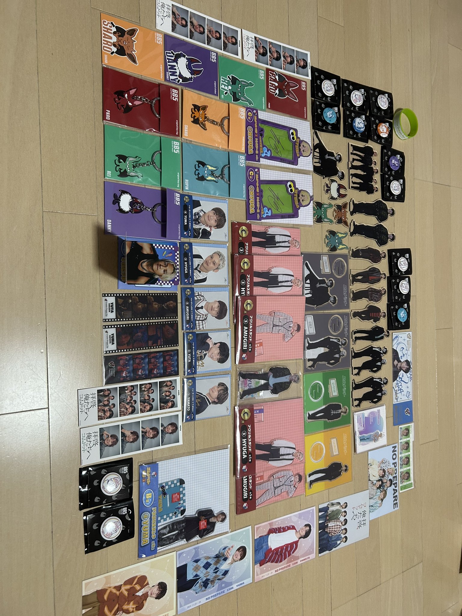 コムドット　グッズ　まとめ売り コムドット グッズまとめ売り - メルカリ