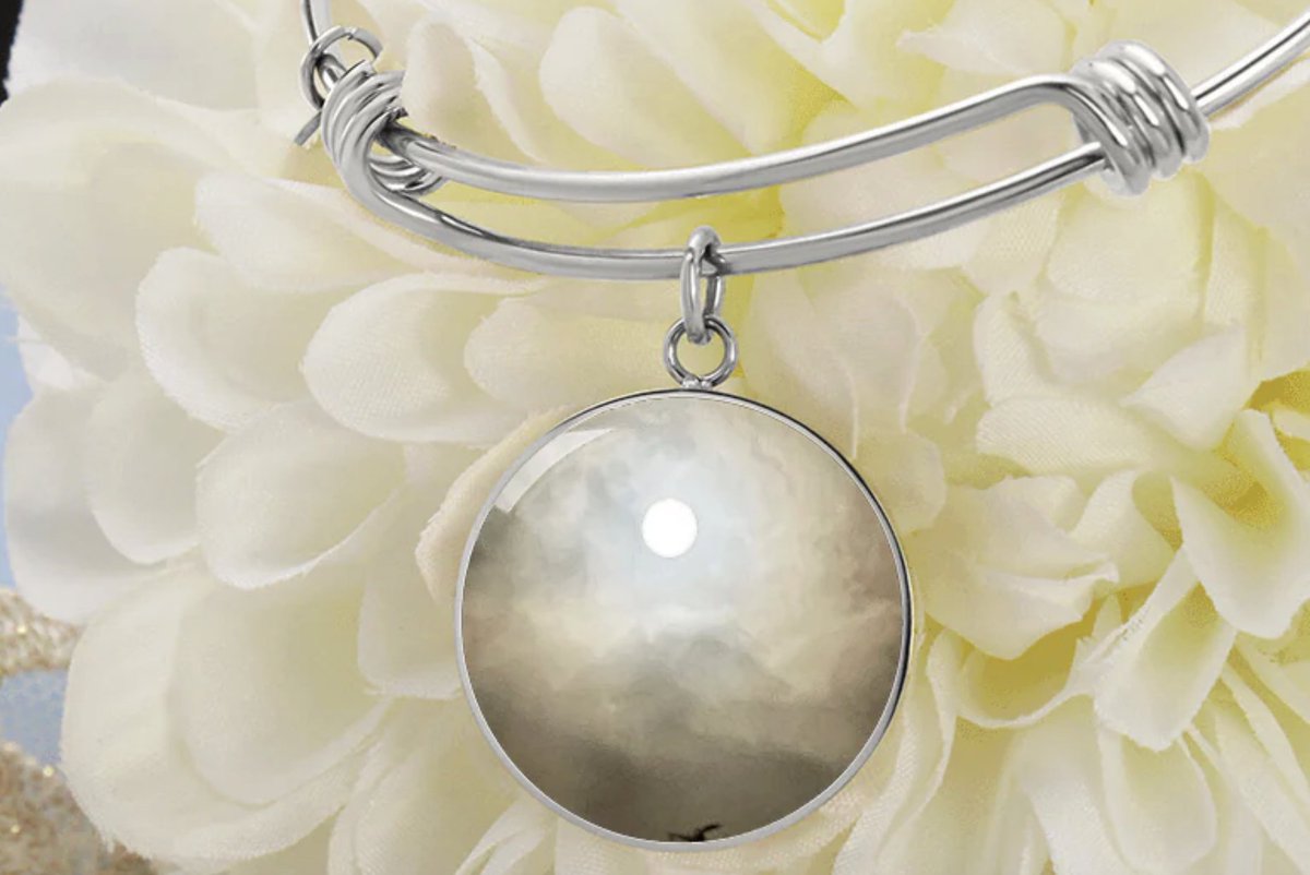 CindyPODArtBlog's tweet image. cindyboydart.com/products/harve… #harvest #moon #bangle #bracelet