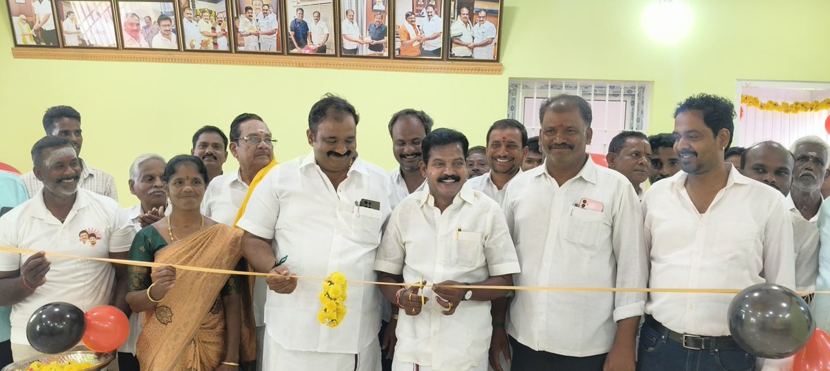 Tiruttani S Chandran (@chandrandmk_) on Twitter photo மாண்புமிகு தமிழ்நாடு முதலமைச்சர் கழகத் தலைவர் அண்ணன் தளபதி <a href="/mkstalin/">M.K.Stalin - தமிழ்நாட்டை தலைகுனிய விடமாட்டேன்</a> அவர்கள் மாண்புமிகு தமிழ்நாடு துணை முதலமைச்சர் அண்ணன் <a href="/Udhaystalin/">Udhay</a> அவர்கள் ஆகியோரின் வழிகாட்டுதலின் படி, திருவள்ளூர் மேற்கு மாவட்டம் பள்ளிப்பட்டு வடக்கு ஒன்றிய திமுக அலுவலகத்தை திறந்து வைத்தோம்
உடன்:- மாண்புமிகு தமிழ்நாடு முதலமைச்சர் கழகத் தலைவர் அண்ணன் தளபதி <a href="/mkstalin/">M.K.Stalin - தமிழ்நாட்டை தலைகுனிய விடமாட்டேன்</a> அவர்கள் மாண்புமிகு தமிழ்நாடு துணை முதலமைச்சர் அண்ணன் <a href="/Udhaystalin/">Udhay</a> அவர்கள் ஆகியோரின் வழிகாட்டுதலின் படி, திருவள்ளூர் மேற்கு மாவட்டம் பள்ளிப்பட்டு வடக்கு ஒன்றிய திமுக அலுவலகத்தை திறந்து வைத்தோம்
உடன்:-