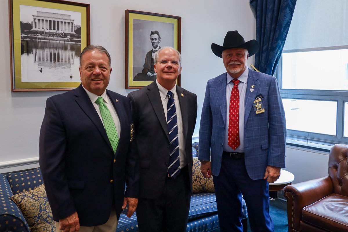 RepGuthrie's tweet image. Busy day of meetings with Kentuckians here in D.C. today. Thank you to the Kentucky Sheriffs' Association, KY Association of Equipment Manufacturers, eBay CEO Jamie Iannone &amp;amp; sellers from Glasgow, Kentucky Head Start, and more for making the trip to advocate for Kentuckians.