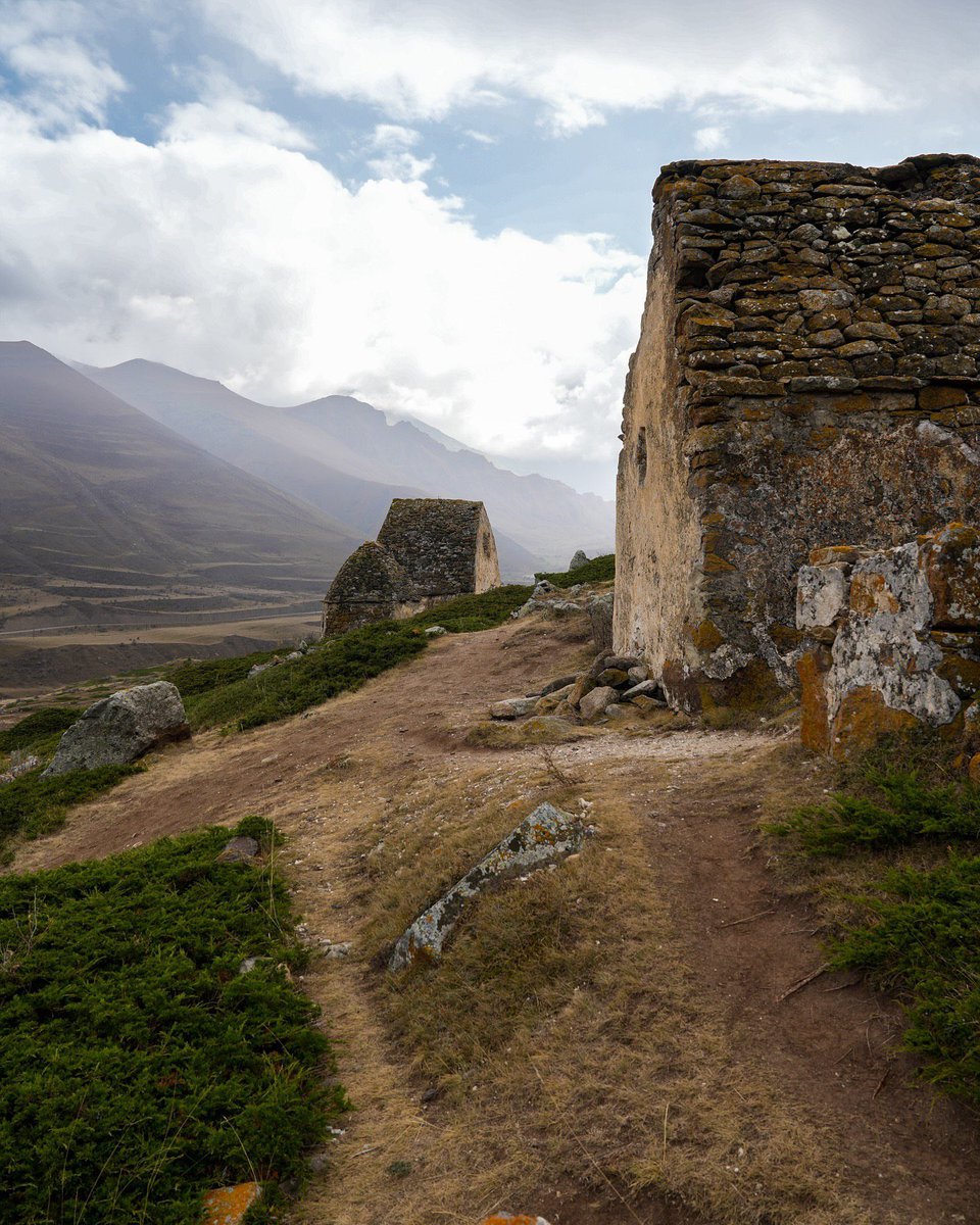 pancaucasus's tweet image. The crypts of Fardyk-Keshene, Kabardian-Balkaria

romanloktev / IG